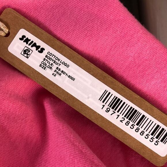 SKIMS Cotton Logo Bodysuit Limited Edition Sugar Pink NWT Size 4X - Picture 8 of 10